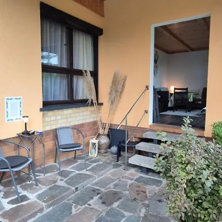 Gemuetliches Mit Privatem Aussenpool Сasa de vacaciones *