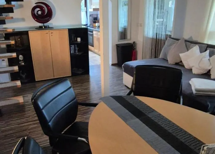 Gemuetliches Mit Privatem Aussenpool *